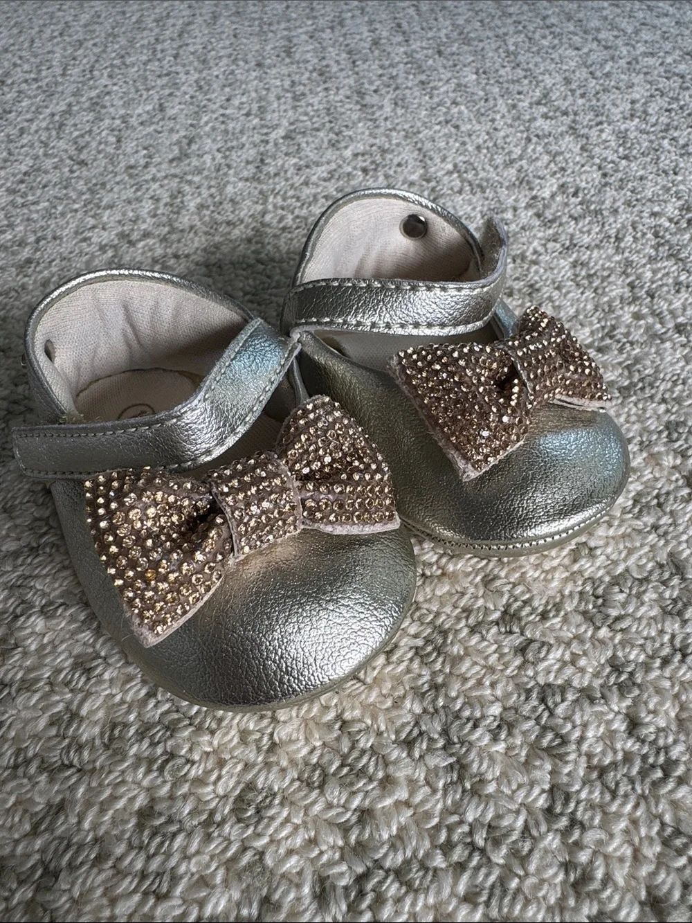Pampili Silver Toddler Mary Jane Shoes with Crystal Bow Accents